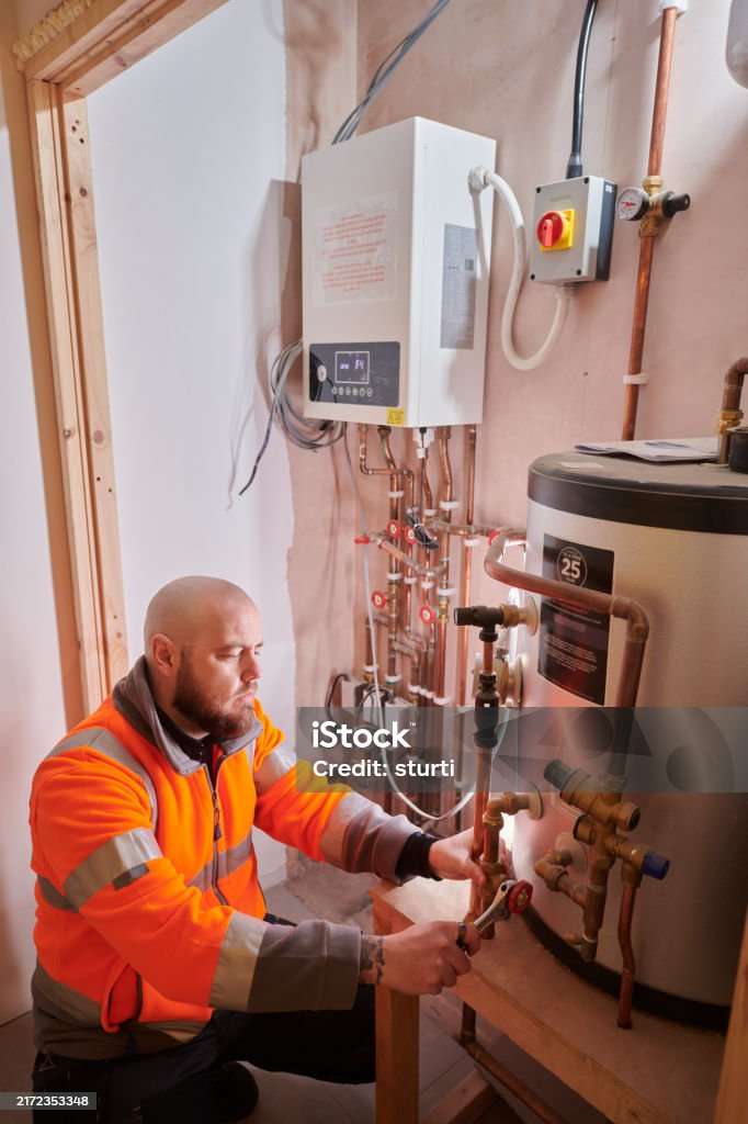 plombier chauffagiste professionnel offrant des services d'installation, réparation et entretien de systèmes de chauffage pour assurer votre confort toute l'année.